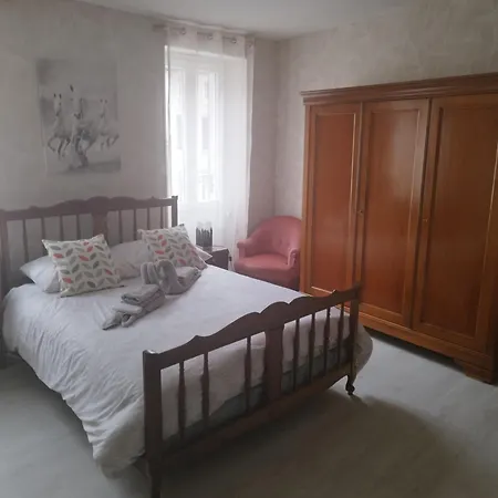 Jolie Maison Dans Petit Village * Vignory