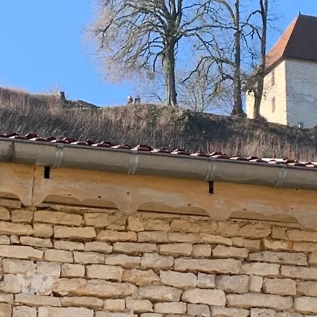 Jolie Maison Dans Petit Village Vignory