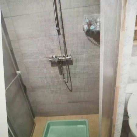 Jolie Maison Dans Petit Village *