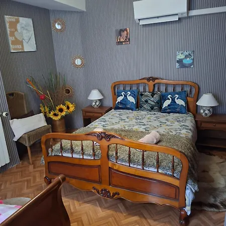Jolie Maison Dans Petit Village Tatil Evi Vignory